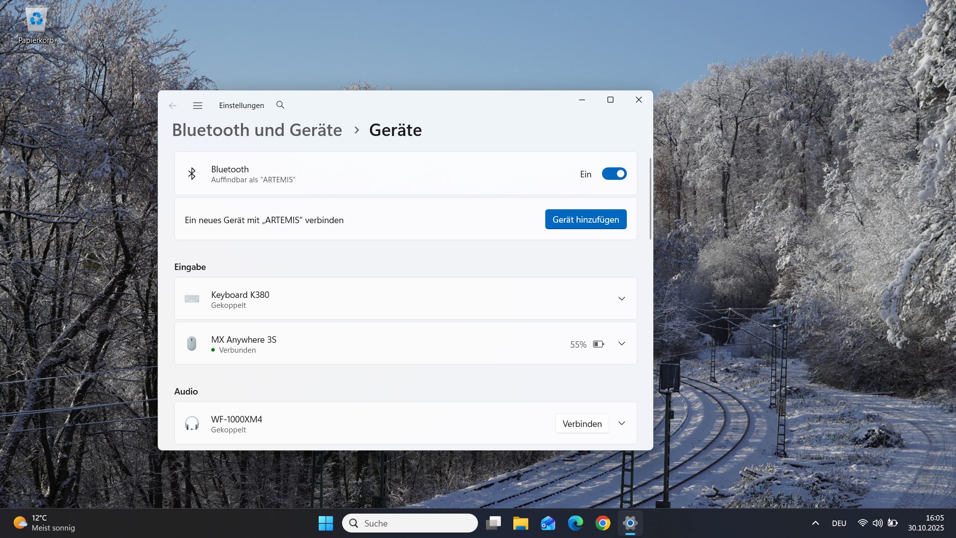 Screenshot: Windows showing paired device MAC address